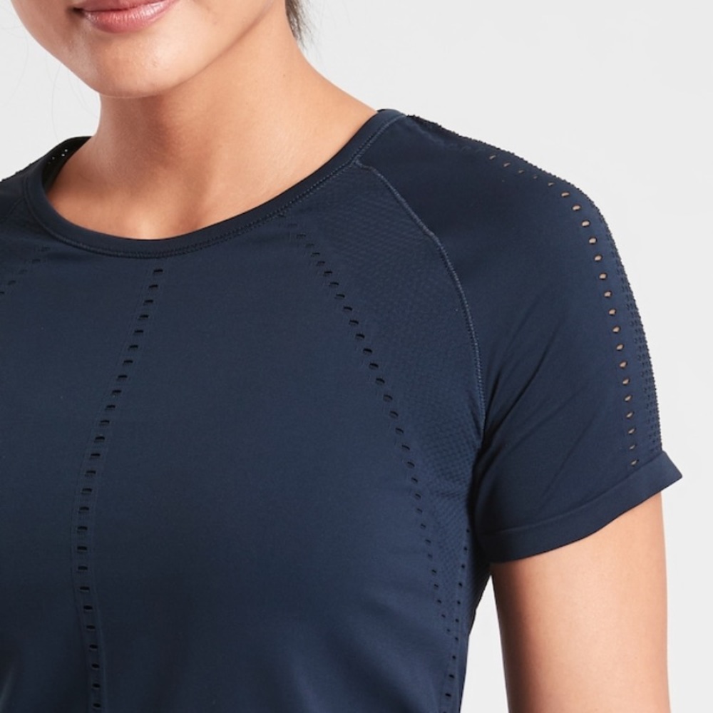Athleta Foothill Tee-Tags still on